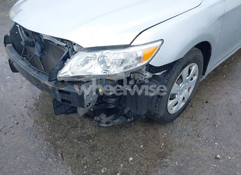 Photo 13 of 2010 Toyota Camry LE (VIN 4T4BF3EK2AR005697)
