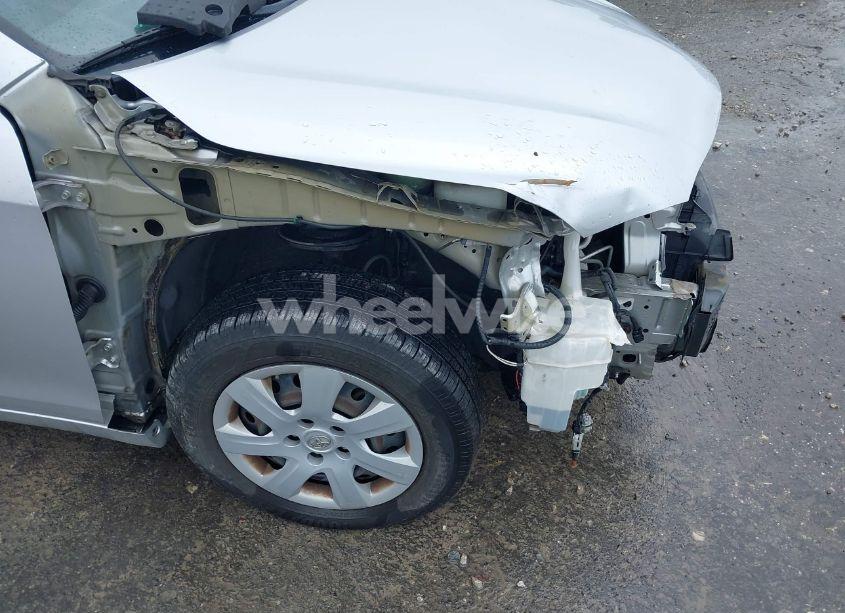 Photo 16 of 2010 Toyota Camry LE (VIN 4T4BF3EK2AR005697)