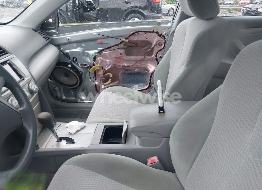 Photo 17 of 2010 Toyota Camry LE (VIN 4T4BF3EK2AR005697)