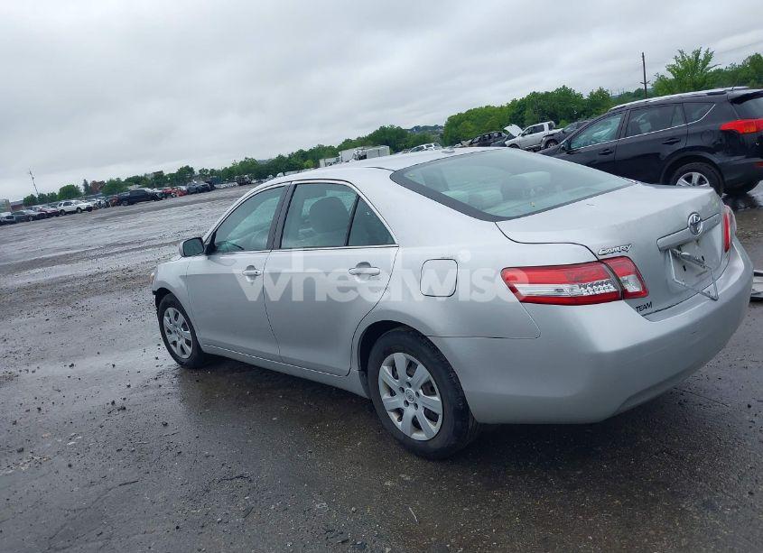 Photo 3 of 2010 Toyota Camry LE (VIN 4T4BF3EK2AR005697)