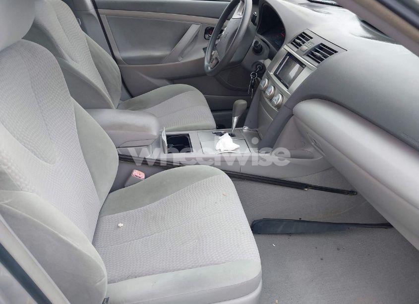 Photo 5 of 2010 Toyota Camry LE (VIN 4T4BF3EK2AR005697)