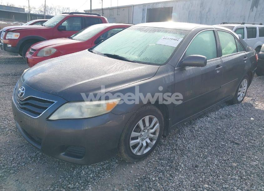 Photo 2 of 2010 Toyota Camry LE (VIN 4T4BF3EK2AR018952)