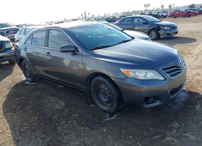 2010 Toyota Camry LE (VIN 4T4BF3EK2AR023259) main photo