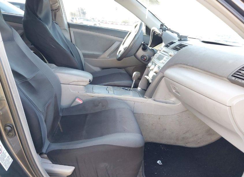 Photo 5 of 2010 Toyota Camry LE (VIN 4T4BF3EK2AR023259)
