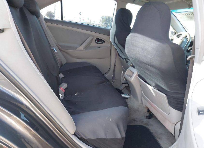 Photo 8 of 2010 Toyota Camry LE (VIN 4T4BF3EK2AR023259)