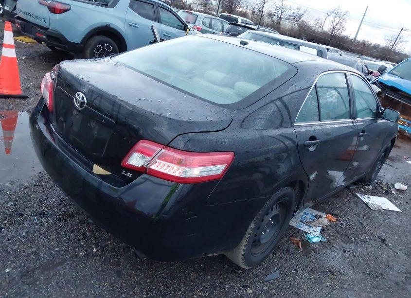 Photo 4 of 2010 Toyota Camry LE (VIN 4T4BF3EK2AR041969)