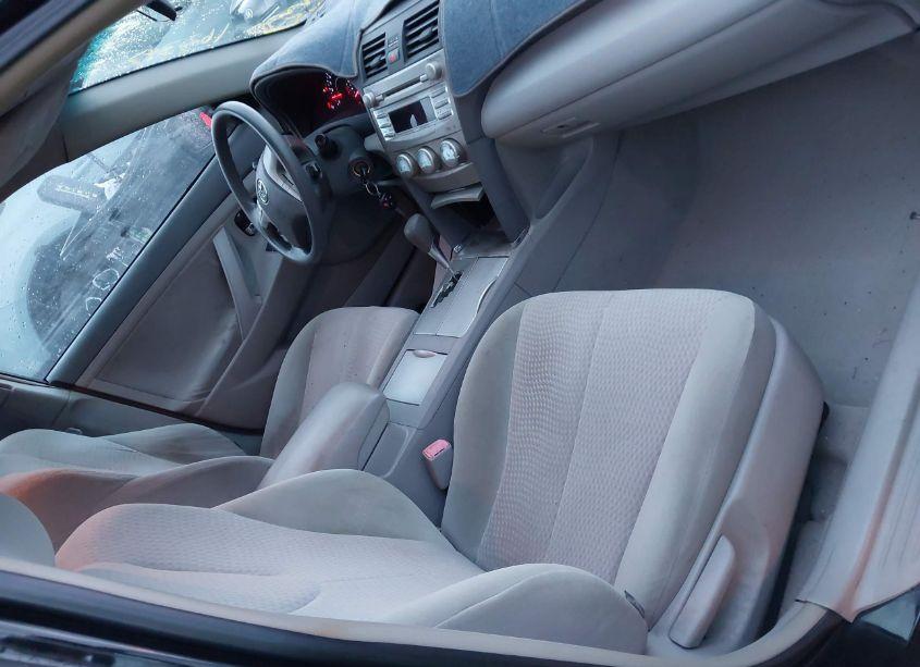 Photo 5 of 2010 Toyota Camry LE (VIN 4T4BF3EK2AR041969)