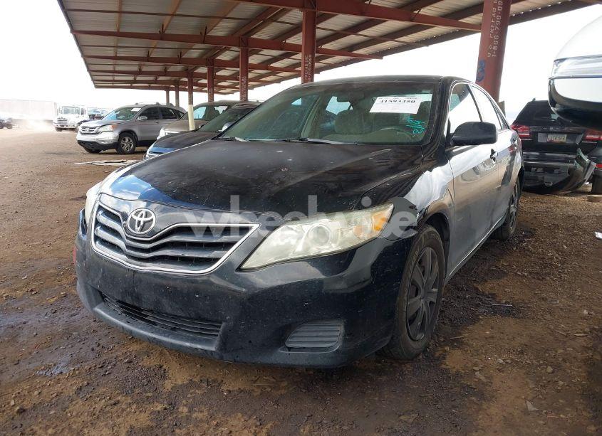 Photo 2 of 2010 Toyota Camry LE (VIN 4T4BF3EK2AR042975)