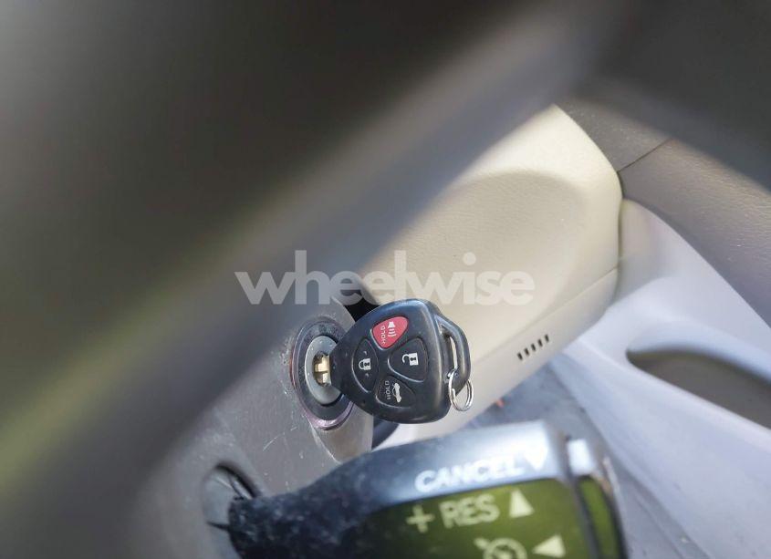 Photo 11 of 2010 Toyota Camry LE (VIN 4T4BF3EK2AR045004)