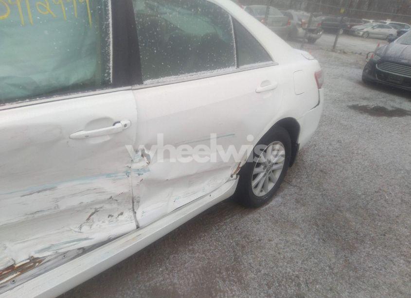 Photo 13 of 2010 Toyota Camry XLE (VIN 4T4BF3EK2AR045312)