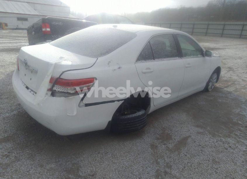 Photo 4 of 2010 Toyota Camry XLE (VIN 4T4BF3EK2AR045312)