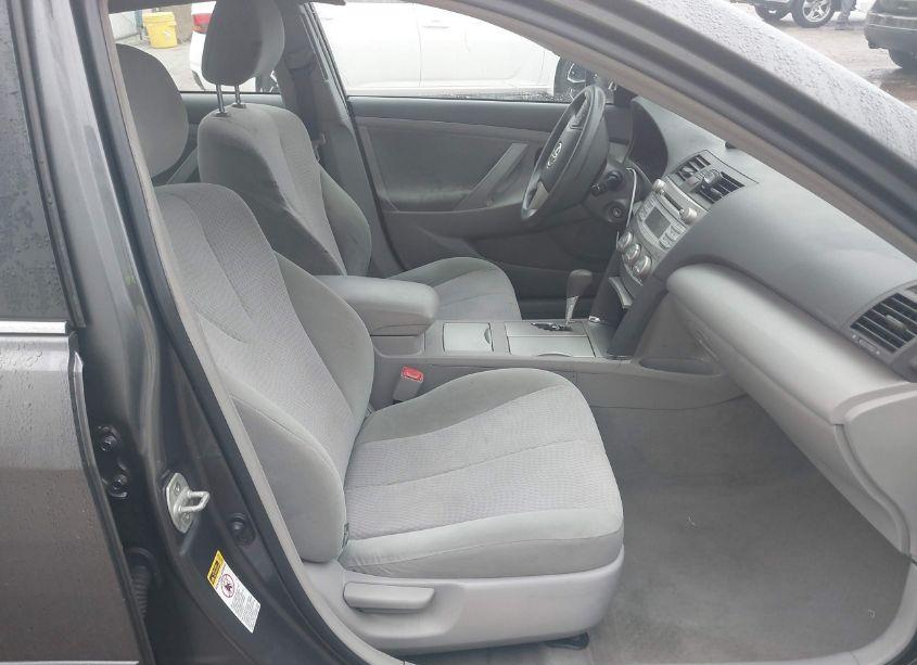 Photo 5 of 2010 Toyota Camry LE (VIN 4T4BF3EK2AR080769)