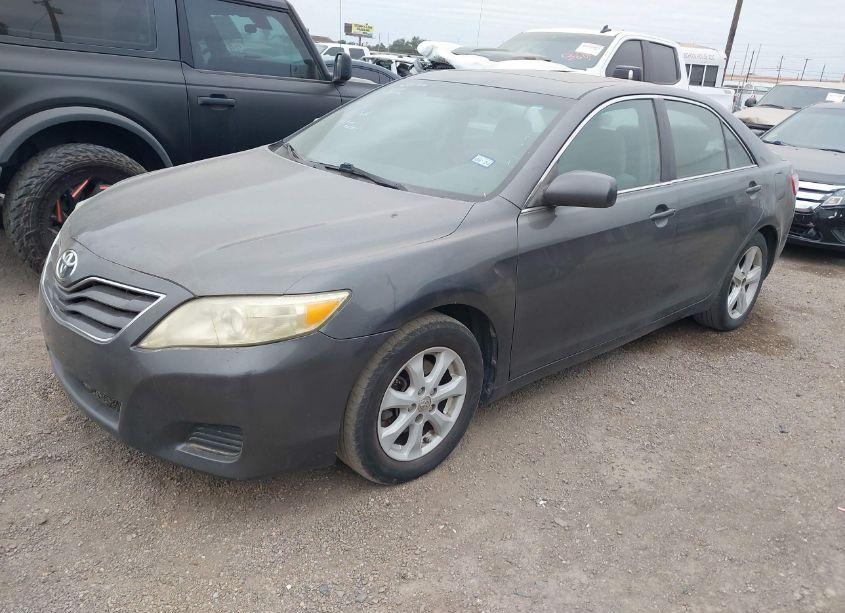 Photo 2 of 2010 Toyota Camry LE (VIN 4T4BF3EK2AR082196)