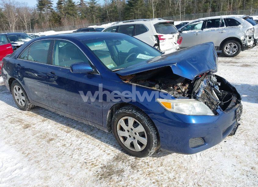 2010 Toyota Camry LE (VIN 4T4BF3EK2AR083574) main photo