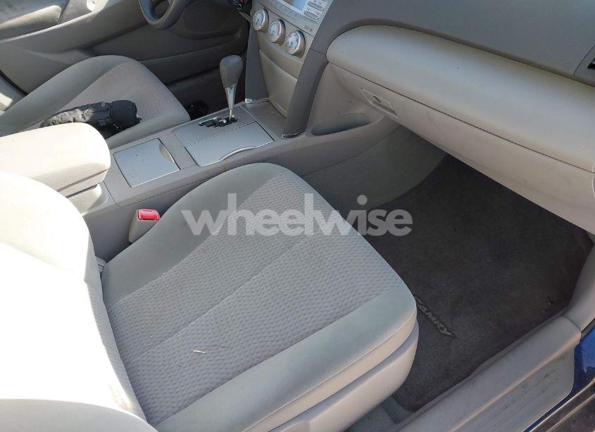 Photo 5 of 2010 Toyota Camry LE (VIN 4T4BF3EK2AR083574)