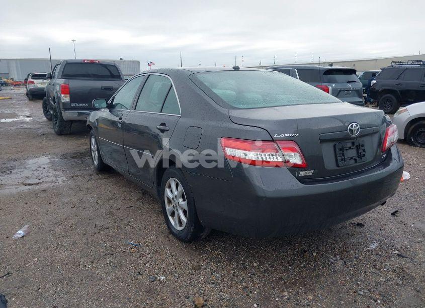 Photo 3 of 2011 Toyota Camry LE (VIN 4T4BF3EK2BR094155)
