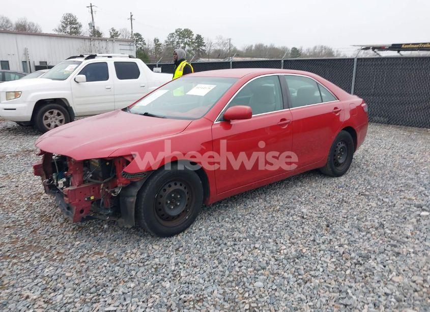 Photo 2 of 2011 Toyota Camry LE (VIN 4T4BF3EK2BR094284)