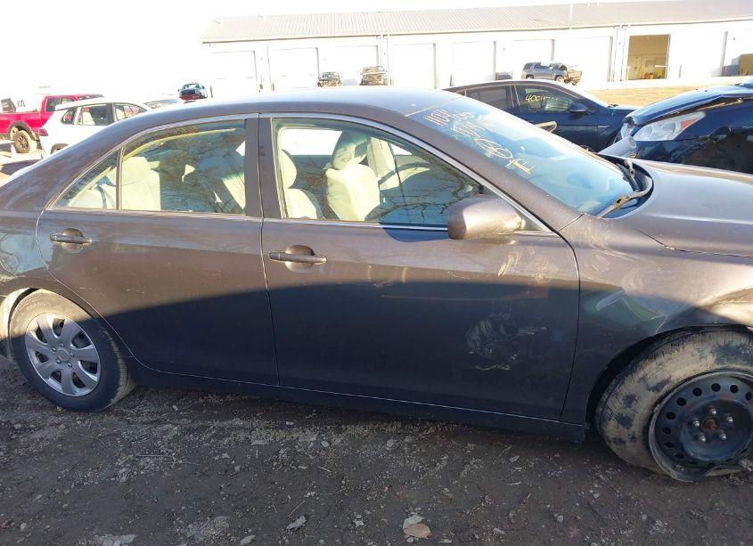 Photo 13 of 2011 Toyota Camry LE (VIN 4T4BF3EK2BR095984)