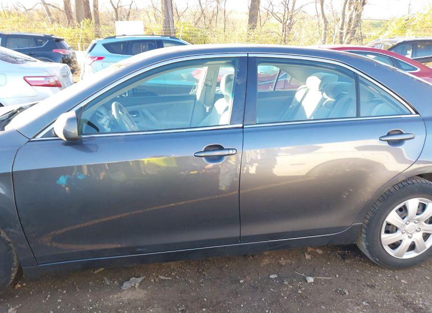 Photo 14 of 2011 Toyota Camry LE (VIN 4T4BF3EK2BR095984)
