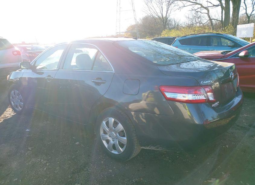 Photo 3 of 2011 Toyota Camry LE (VIN 4T4BF3EK2BR095984)