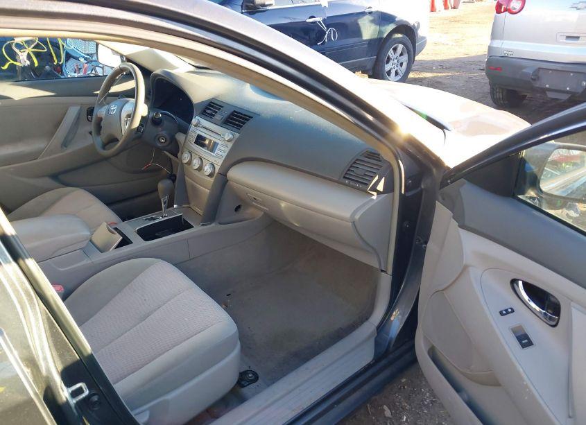 Photo 5 of 2011 Toyota Camry LE (VIN 4T4BF3EK2BR095984)