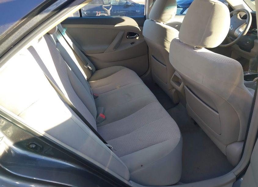 Photo 8 of 2011 Toyota Camry LE (VIN 4T4BF3EK2BR095984)