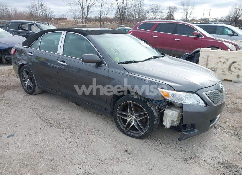 2011 Toyota Camry LE (VIN 4T4BF3EK2BR096343) main photo