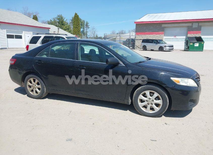 Photo 14 of 2011 Toyota Camry LE (VIN 4T4BF3EK2BR113027)