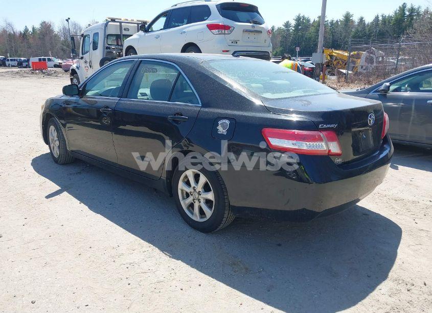 Photo 3 of 2011 Toyota Camry LE (VIN 4T4BF3EK2BR113027)