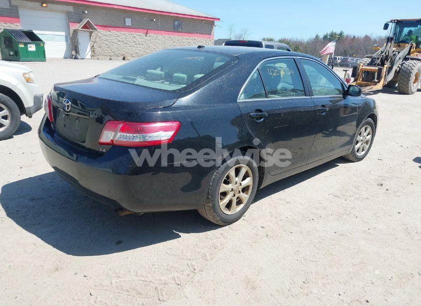 Photo 4 of 2011 Toyota Camry LE (VIN 4T4BF3EK2BR113027)