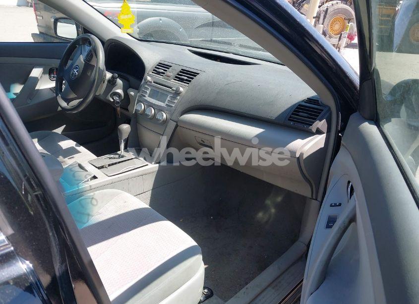 Photo 5 of 2011 Toyota Camry LE (VIN 4T4BF3EK2BR113027)