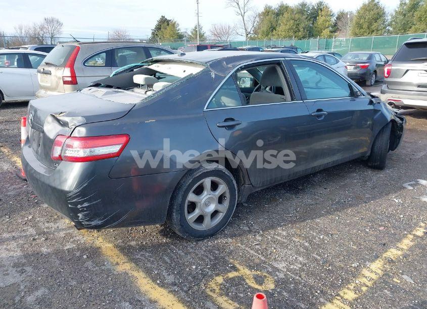 Photo 4 of 2011 Toyota Camry LE (VIN 4T4BF3EK2BR117031)