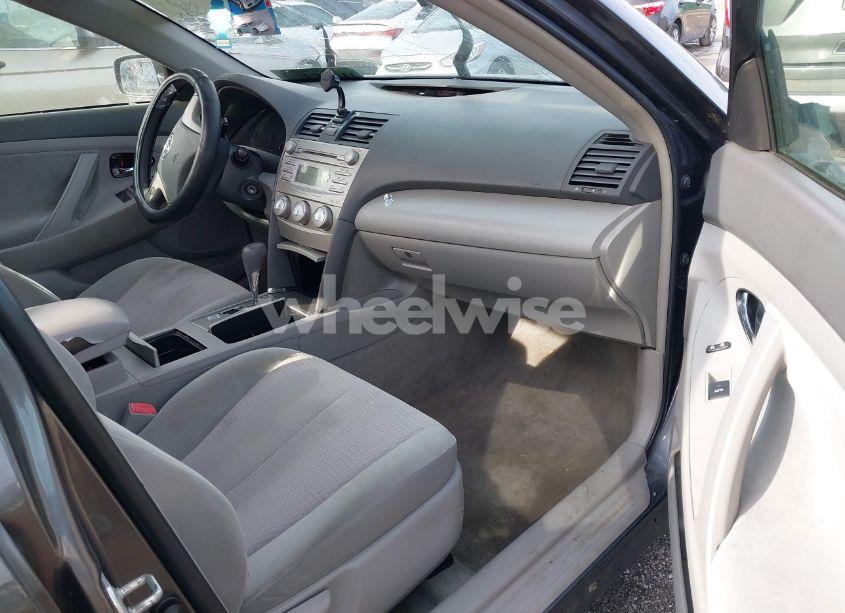 Photo 5 of 2011 Toyota Camry LE (VIN 4T4BF3EK2BR117031)