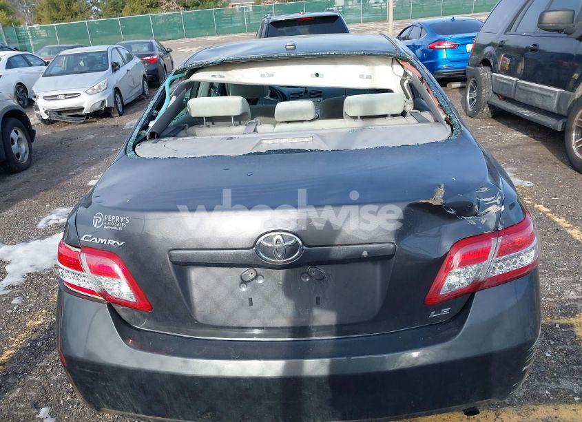 Photo 6 of 2011 Toyota Camry LE (VIN 4T4BF3EK2BR117031)