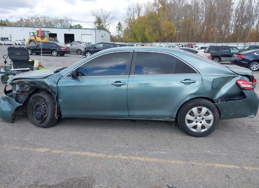 Photo 14 of 2011 Toyota Camry LE (VIN 4T4BF3EK2BR119295)