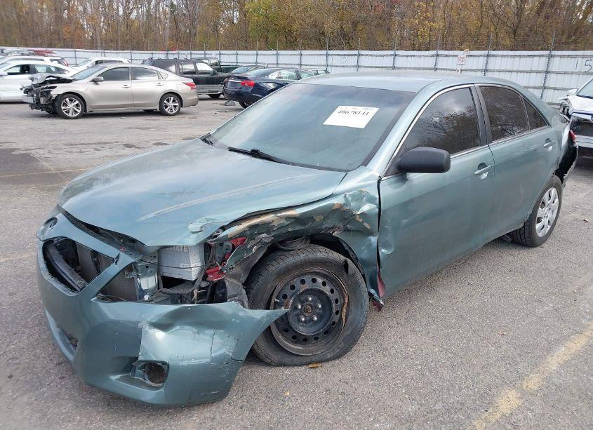 Photo 2 of 2011 Toyota Camry LE (VIN 4T4BF3EK2BR119295)