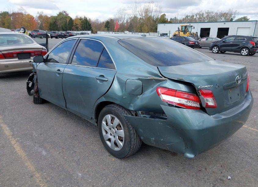 Photo 3 of 2011 Toyota Camry LE (VIN 4T4BF3EK2BR119295)