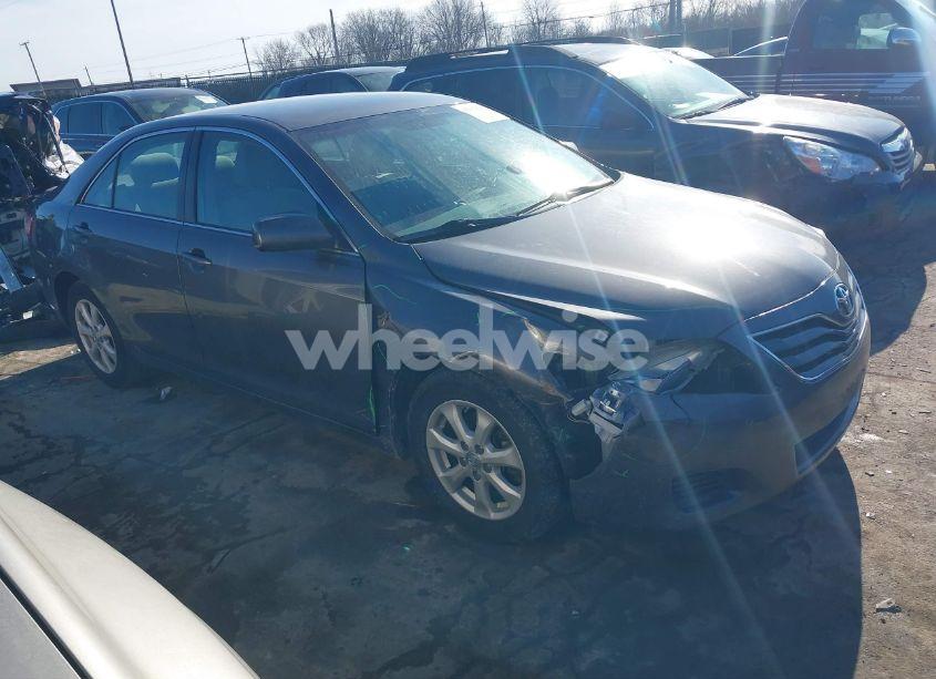 2011 Toyota Camry LE (VIN 4T4BF3EK2BR123749) main photo
