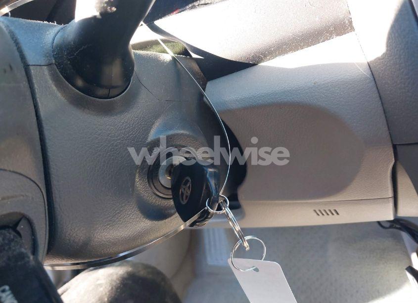 Photo 11 of 2011 Toyota Camry LE (VIN 4T4BF3EK2BR123749)