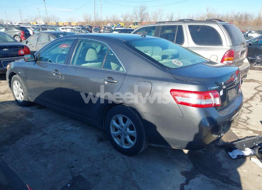 Photo 3 of 2011 Toyota Camry LE (VIN 4T4BF3EK2BR123749)