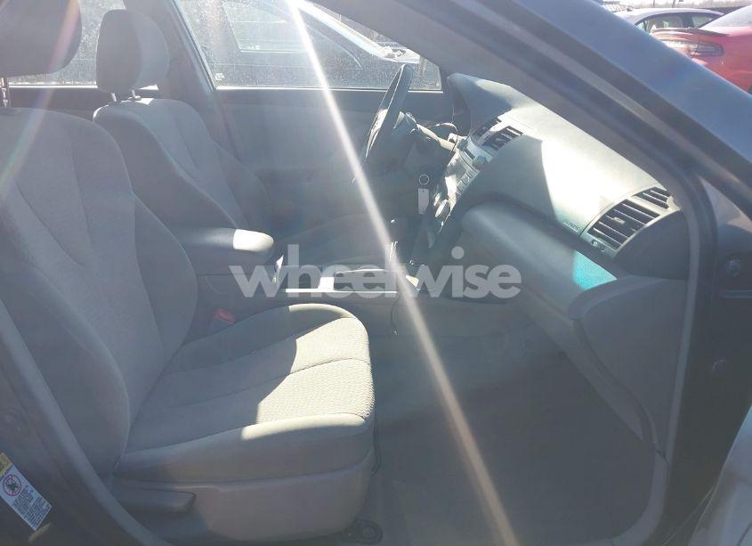 Photo 5 of 2011 Toyota Camry LE (VIN 4T4BF3EK2BR123749)