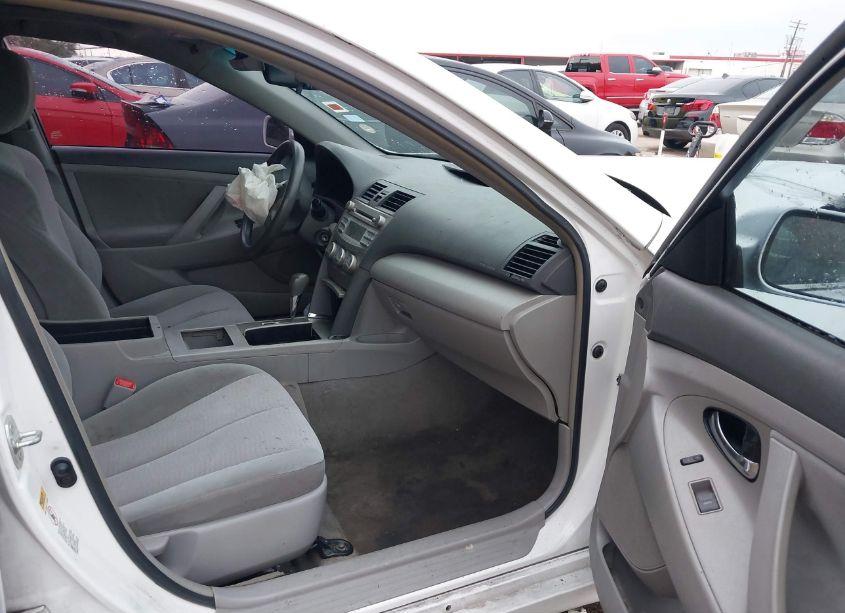 Photo 5 of 2011 Toyota Camry LE (VIN 4T4BF3EK2BR135271)