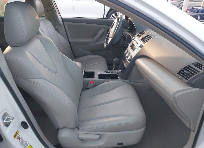 Photo 5 of 2011 Toyota Camry LE (VIN 4T4BF3EK2BR144231)