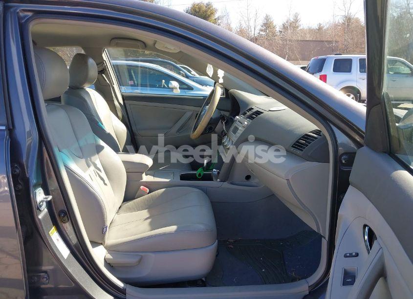 Photo 5 of 2011 Toyota Camry LE (VIN 4T4BF3EK2BR145556)