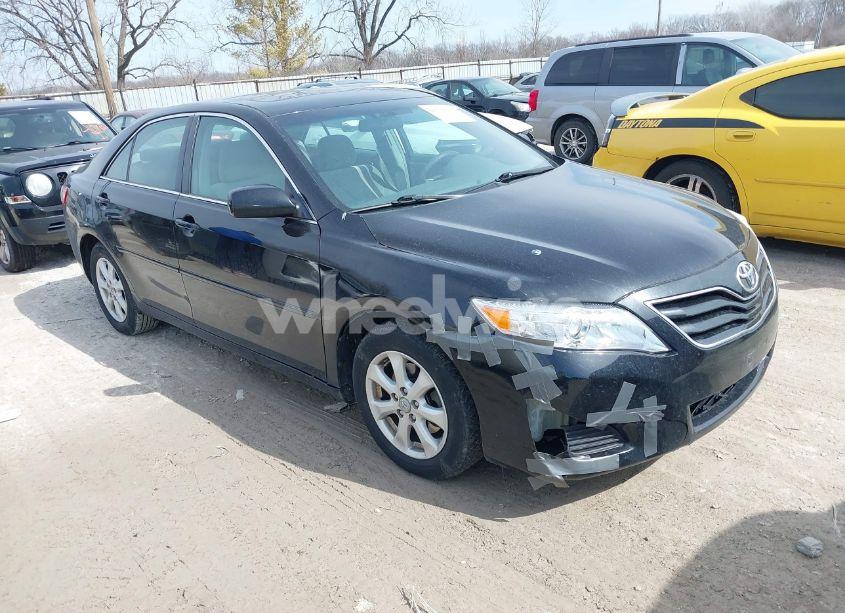 2011 Toyota Camry LE (VIN 4T4BF3EK2BR148313) main photo