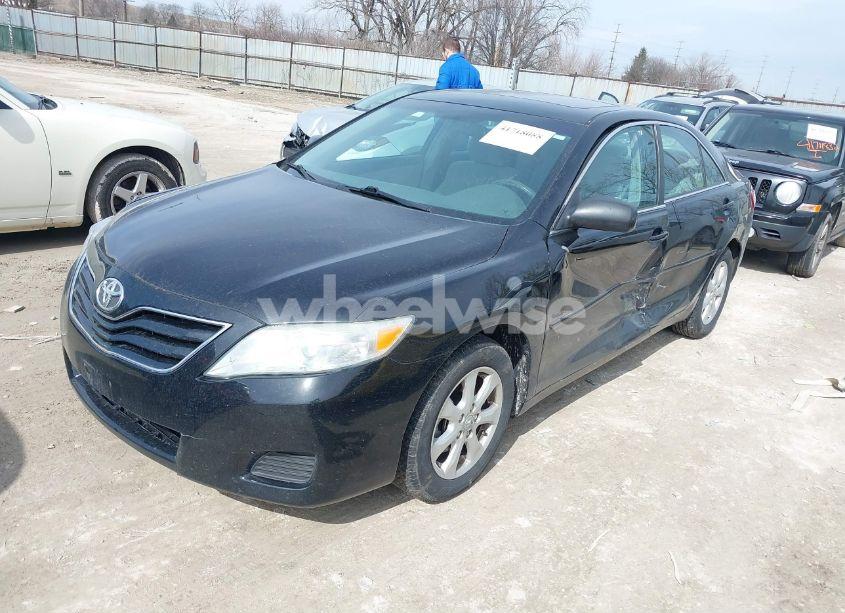 Photo 2 of 2011 Toyota Camry LE (VIN 4T4BF3EK2BR148313)