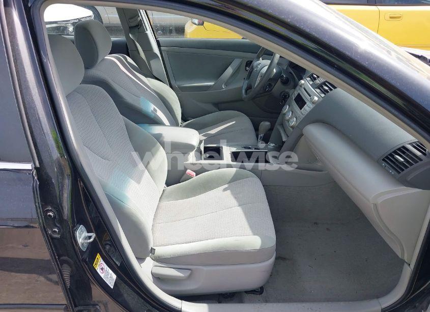 Photo 5 of 2011 Toyota Camry LE (VIN 4T4BF3EK2BR148313)