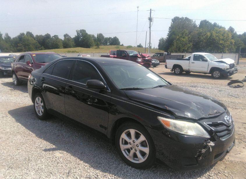 2011 Toyota Camry LE (VIN 4T4BF3EK2BR149364) main photo
