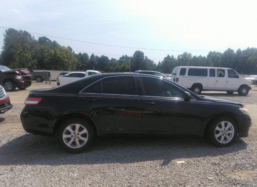 Photo 13 of 2011 Toyota Camry LE (VIN 4T4BF3EK2BR149364)