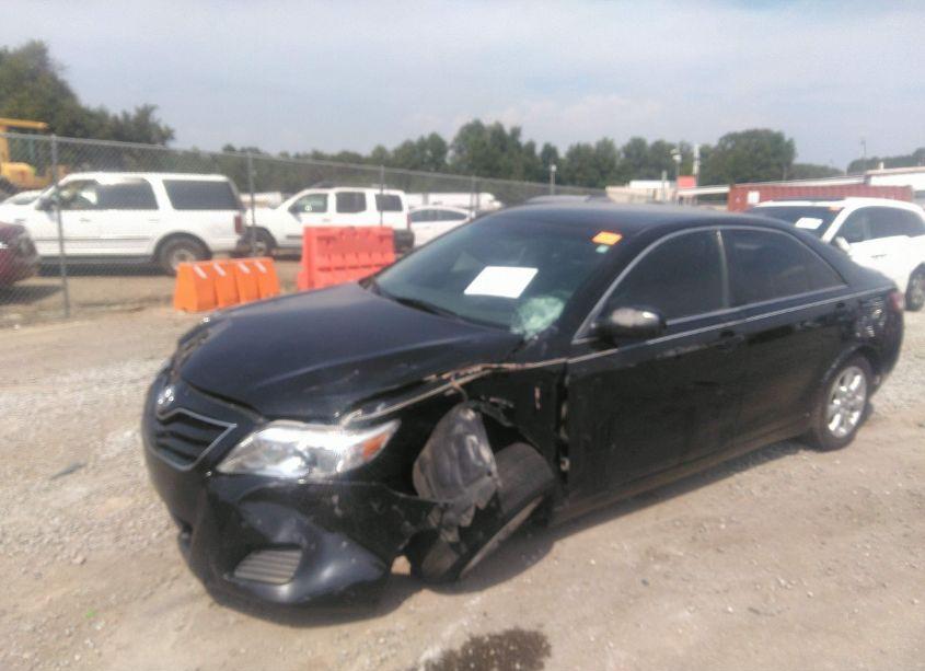 Photo 2 of 2011 Toyota Camry LE (VIN 4T4BF3EK2BR149364)
